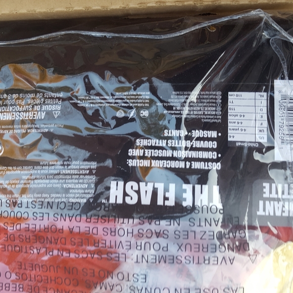 The Flash child deluxe costume new - Picture 3 of 11